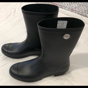 UGG rain boots Sz 11 (womens)